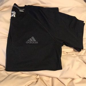 NWOT Men’s adidas climalight tee